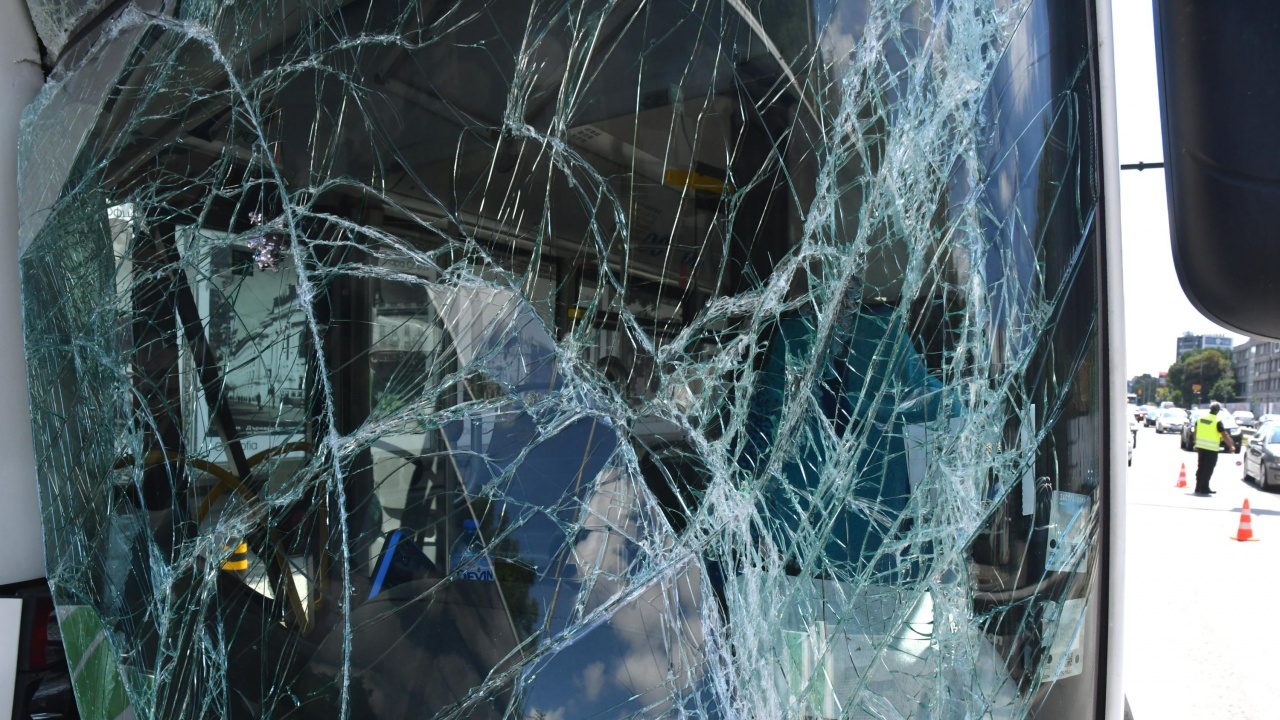 Български автобус катастрофира в Турция, 11 души са ранени
