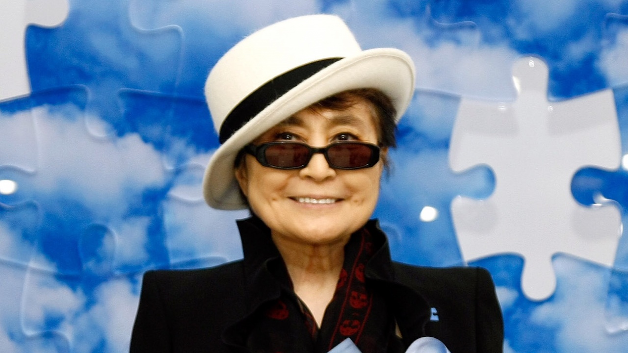 Награждават Йоко Оно с медал „Едуард Макдауъл“ за цялостно творчество