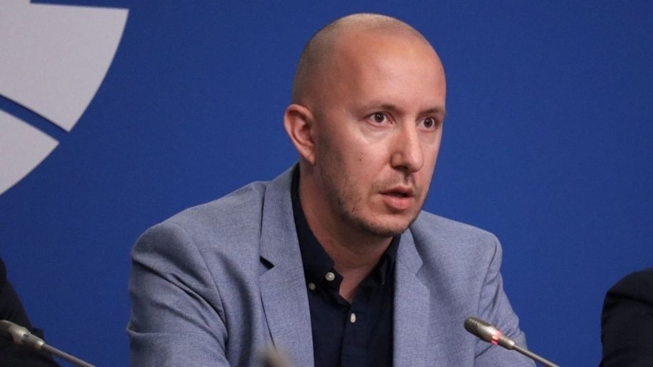 Михаил Кръстев: Сигналът е, че България е неспособна да управлява публичните си финанси