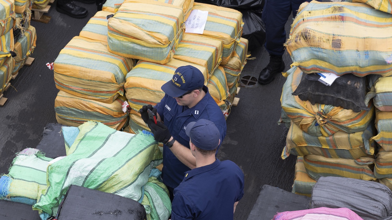 Задържаха 1,4 тона кокаин на пристанище край Стокхолм