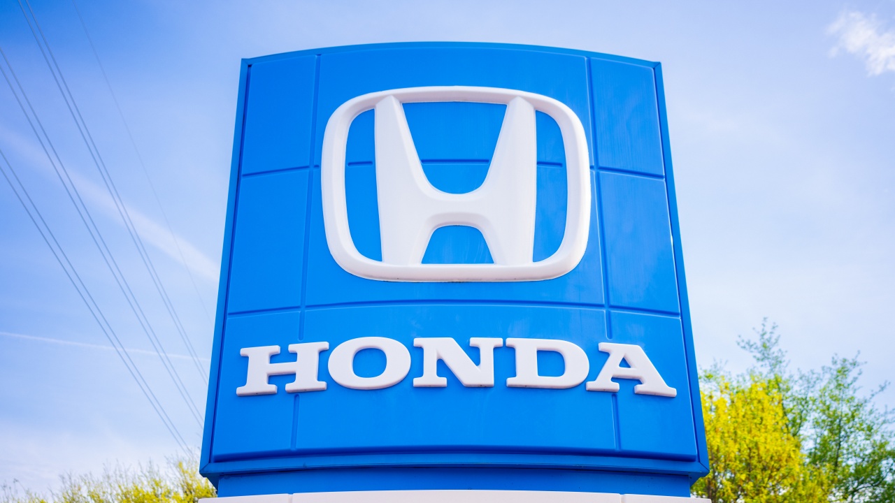 "Хонда" планира да изгради голяма фабрика за електромобили в Канада