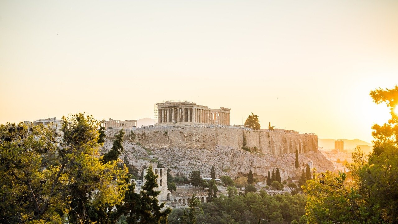 Италиански учени твърдят, че са установили точното място на гроба на Платон в Атина