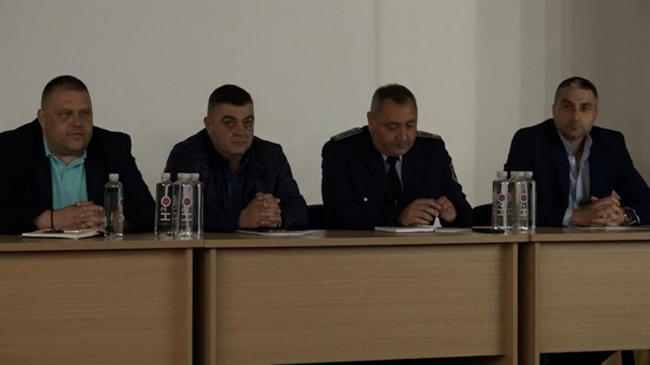Ръководството на ОДМВР-София проведе среща с кметовете и директорите на училища в Средногорието
