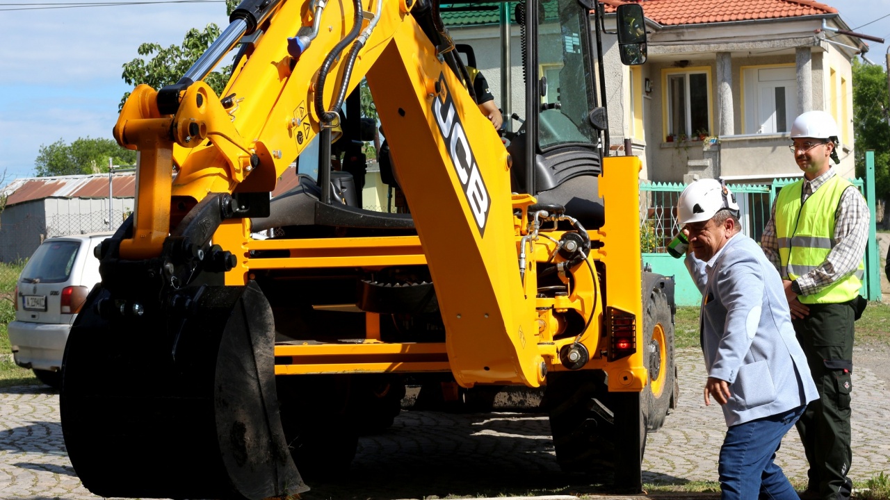 Община Камено даде началото на мащабна реконструкция на водопроводната мрежа в три населени места