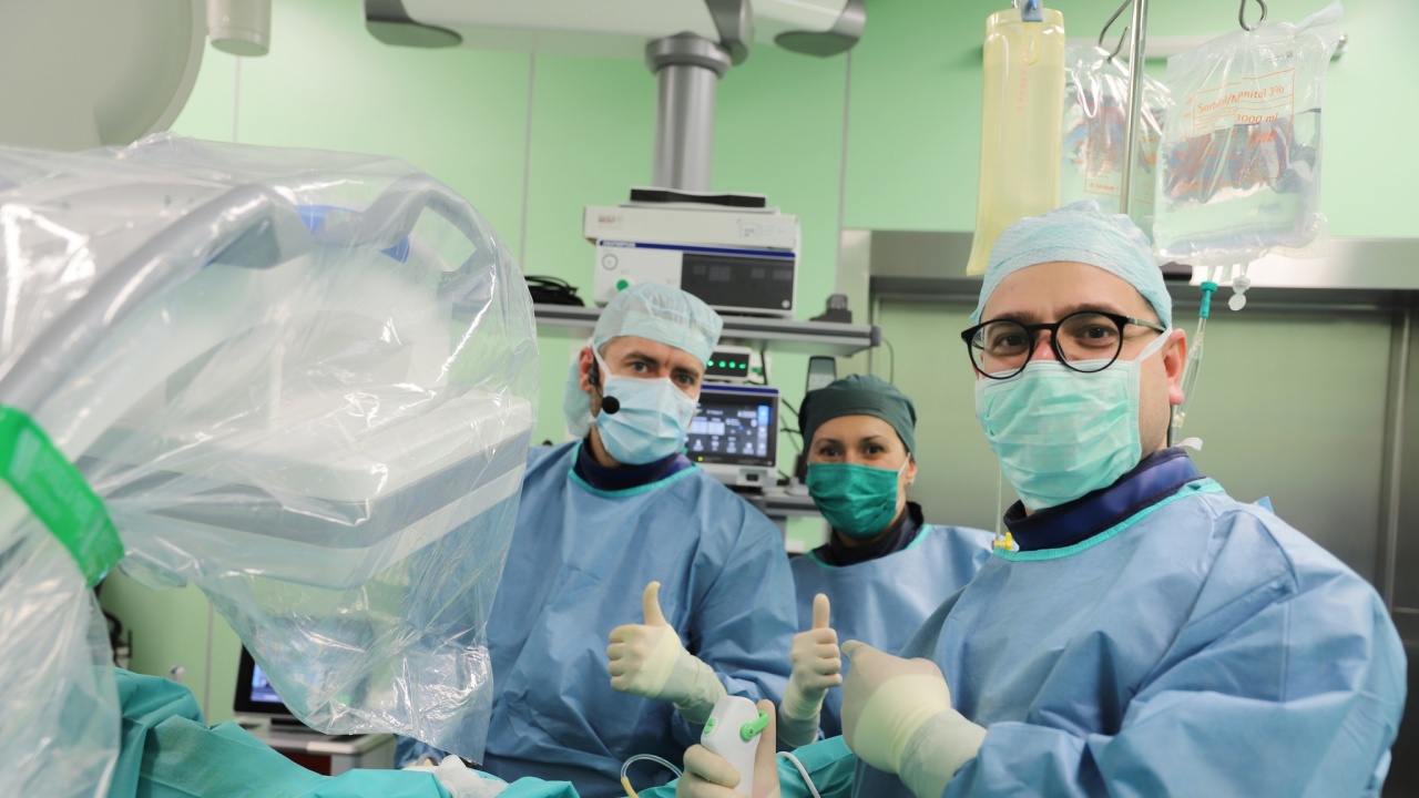 Медици от над 40 държави наблюдаваха операции на живо от ВМА