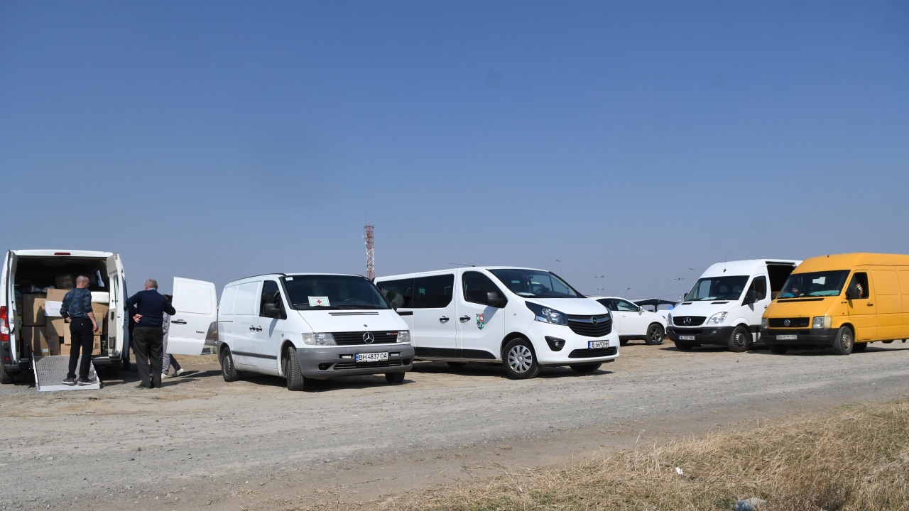 Интензивен е трафикът за товарни автомобили на граничния пункт „Кардам“ на границата с Румъния