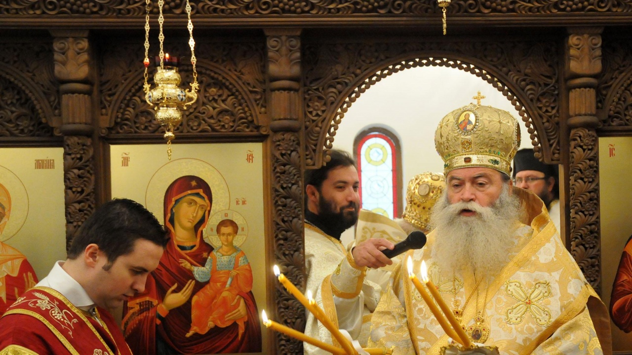 Ловчанският митрополит Гавриил:  На този ден Господ е страдал, за да ни изкупи от греховете ни, да ни докаже колко много обича човека