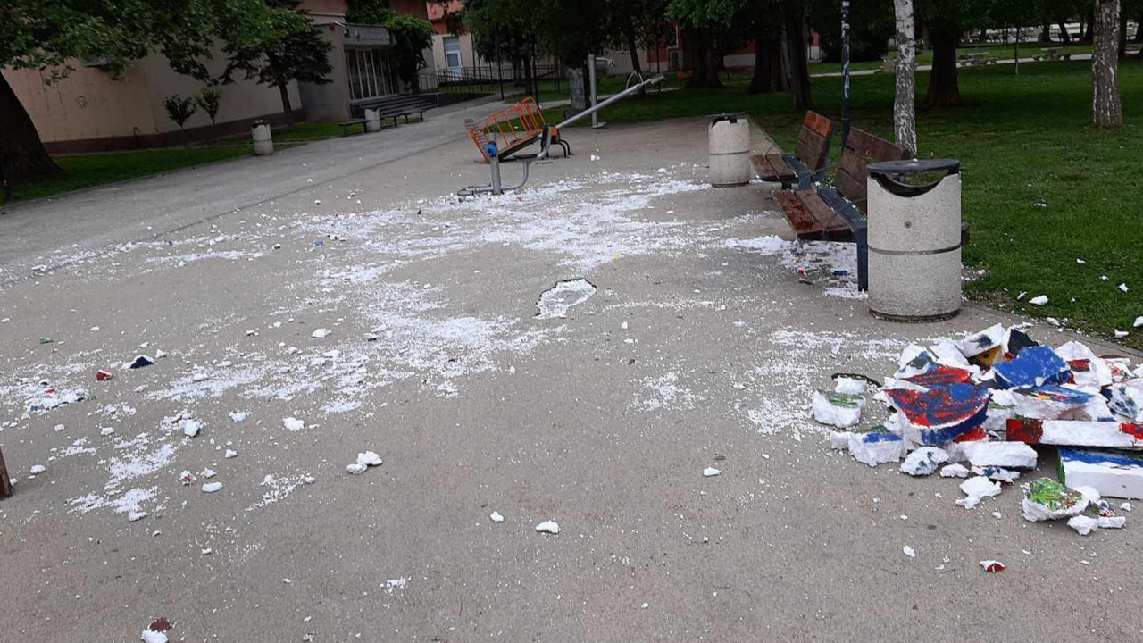 Вандали унищожиха детска великденска украса в Плевен
