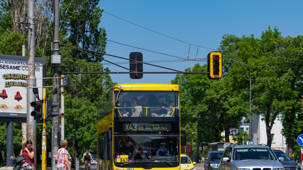 Над 1100 пътници за ден с двуетажните автобуси до Банкя и парк "Врана"