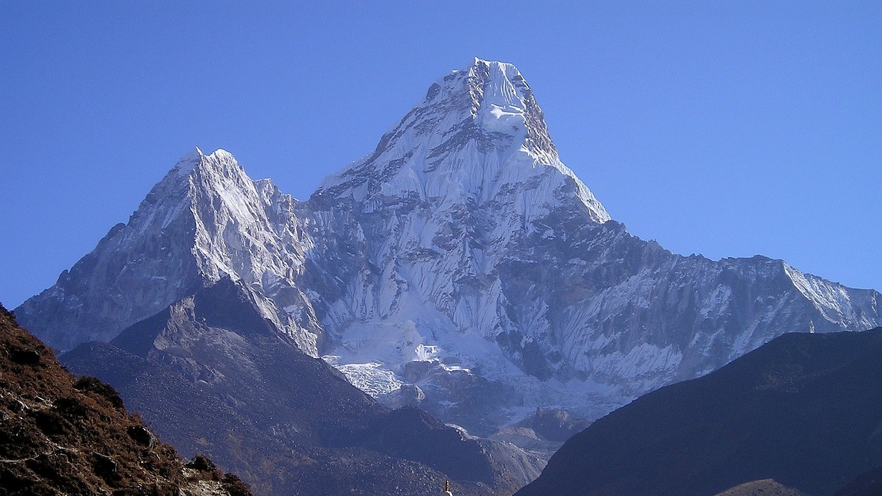 Монголски алпинист загина, опитвайки се да покори връх Еверест