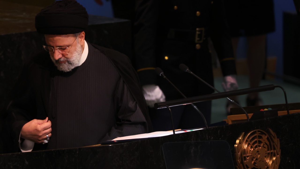 Трите власти в Иран се събраха на "извънредно заседание"