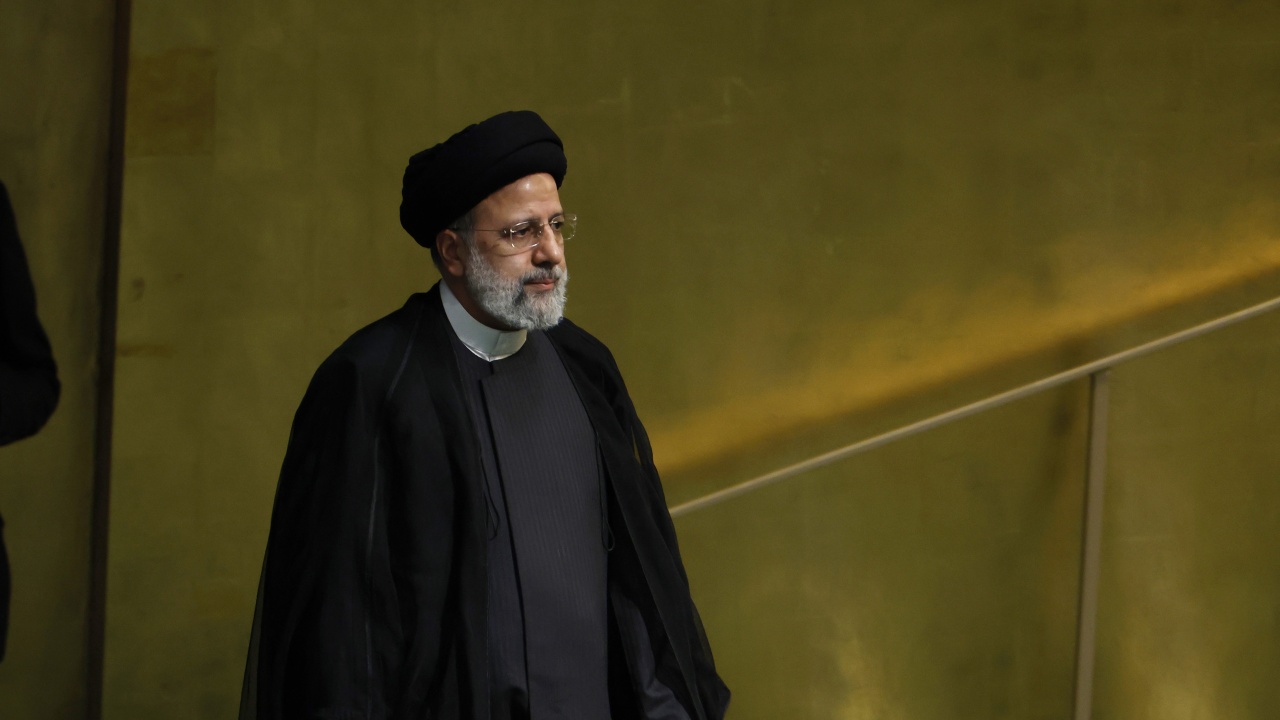 Започна прощаването с иранския президент Ебрахим Раиси