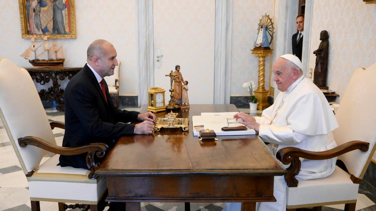 Радев предначертал с папата пътя към мира: Изисква осъзнаване, много разум и усилията на цялата международна общност