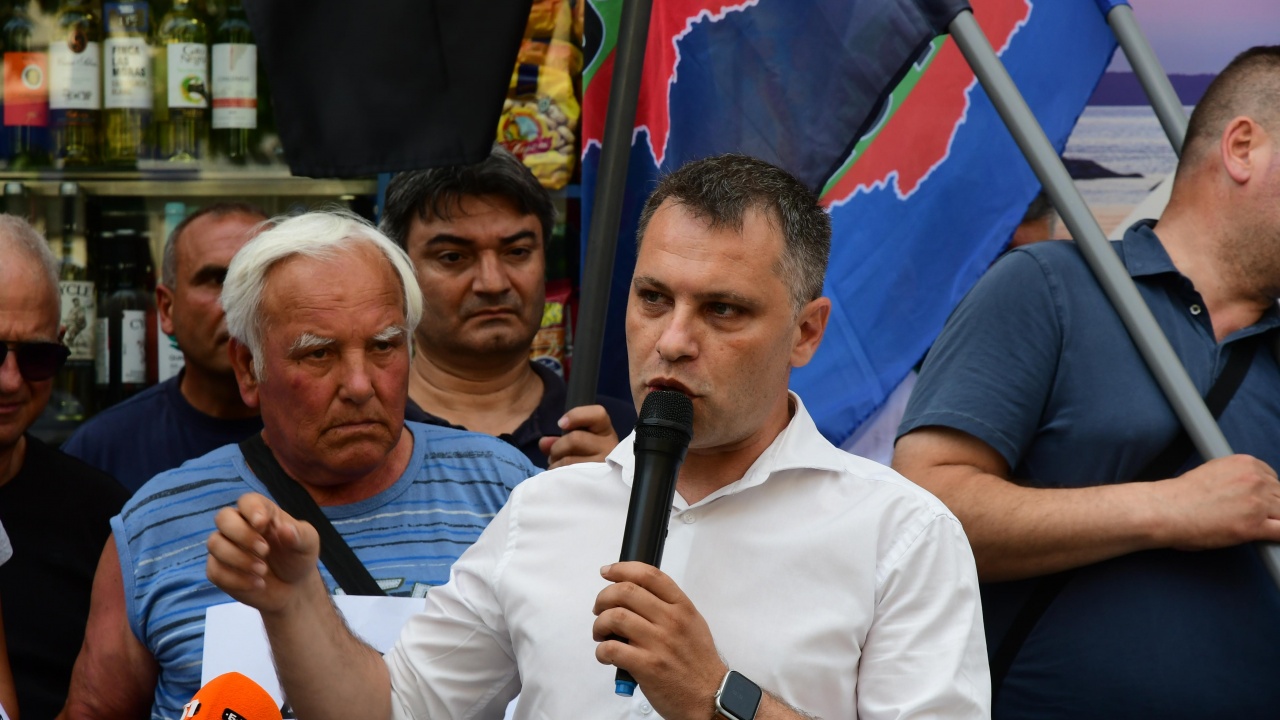 ВМРО: Земята е за земеделие, не за измислена „зелена енергия“