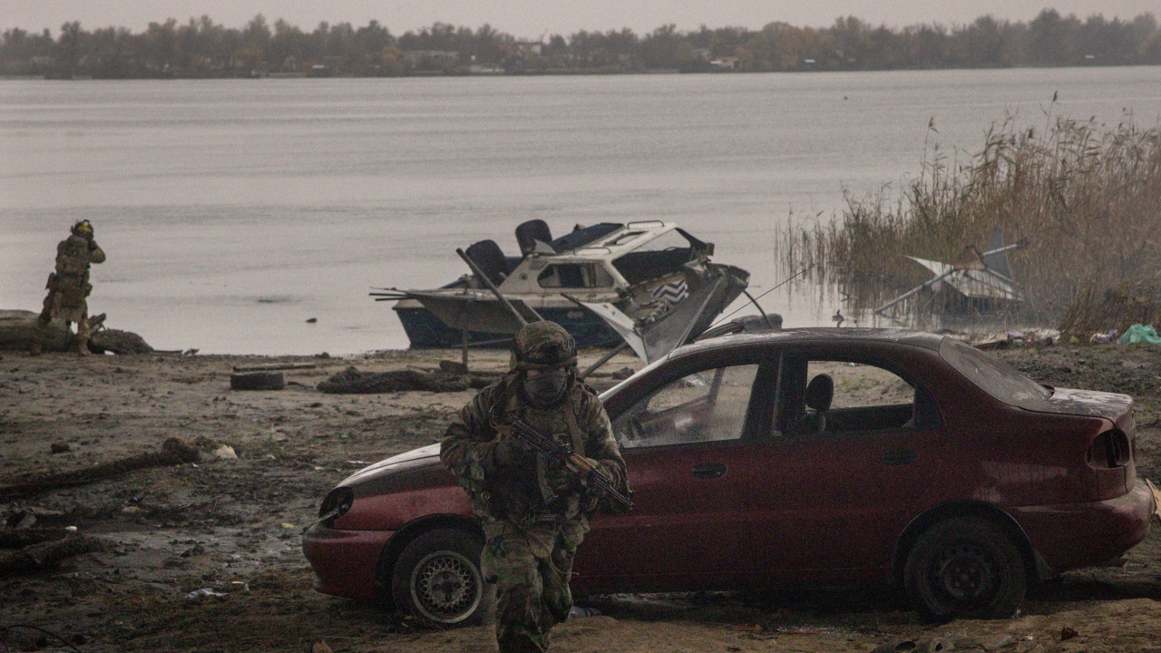 Украйна заяви, че ВЕЦ на река Днепър е "в критично състояние"