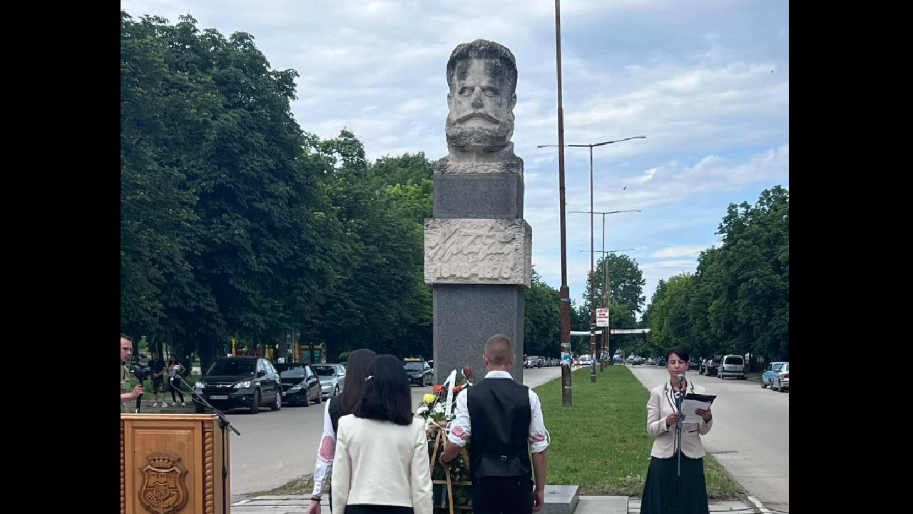 Във Видин отдадоха почит пред подвига на Христо Ботев и загиналите за свободата на България