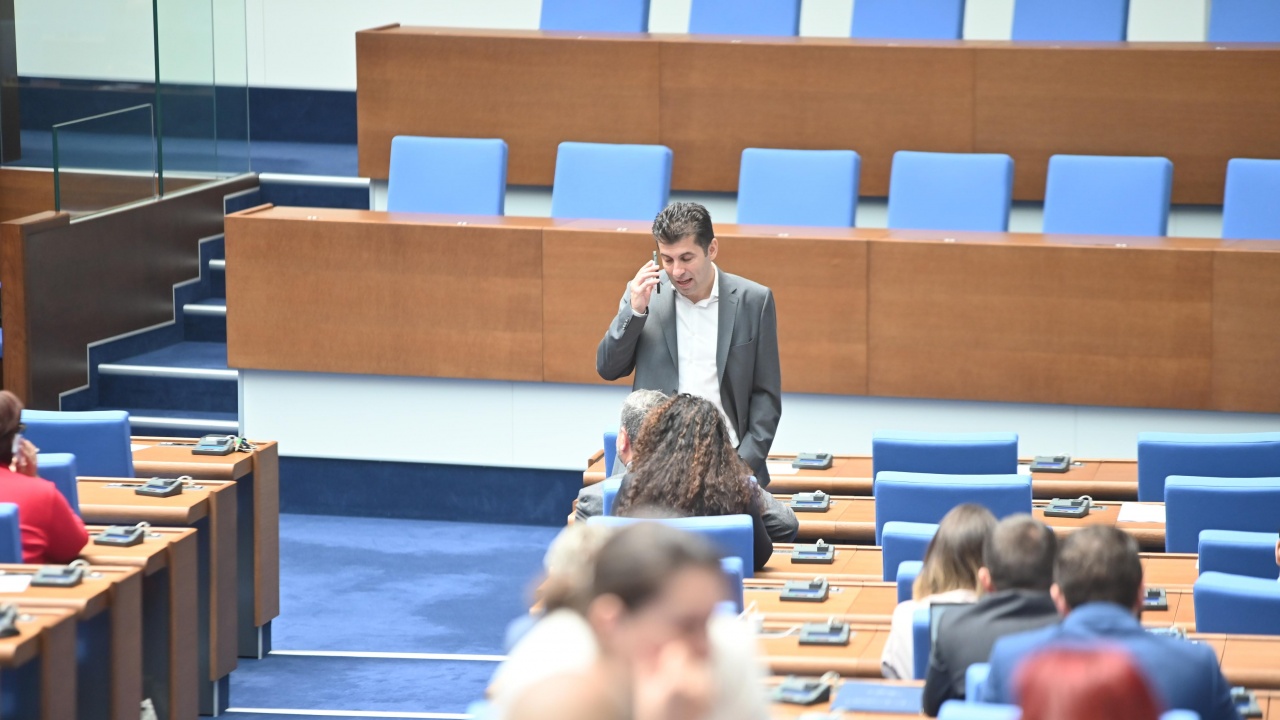 Депутатите не събраха кворум на извънредното заседание на Народното събрание