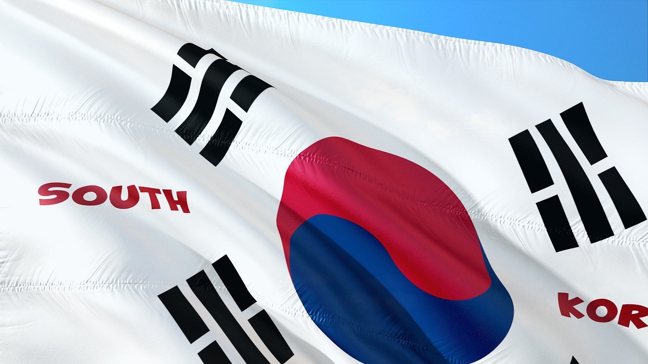 Южна Корея заплашва да отмени военния пакт с Пхенян заради балоните с боклук
