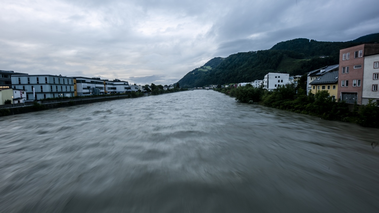Австрия затвори Дунав за корабоплаване заради наводненията