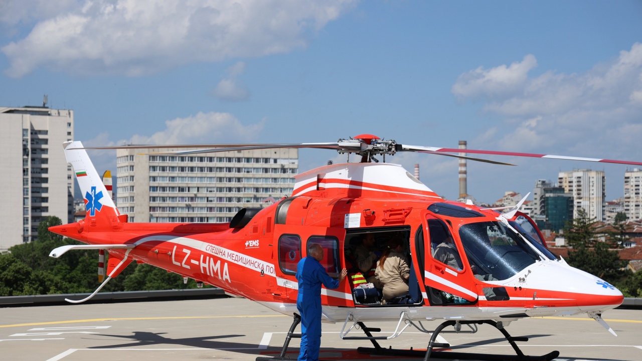 Медицинският хеликоптер транспортира тежко пострадал при катастрофа 