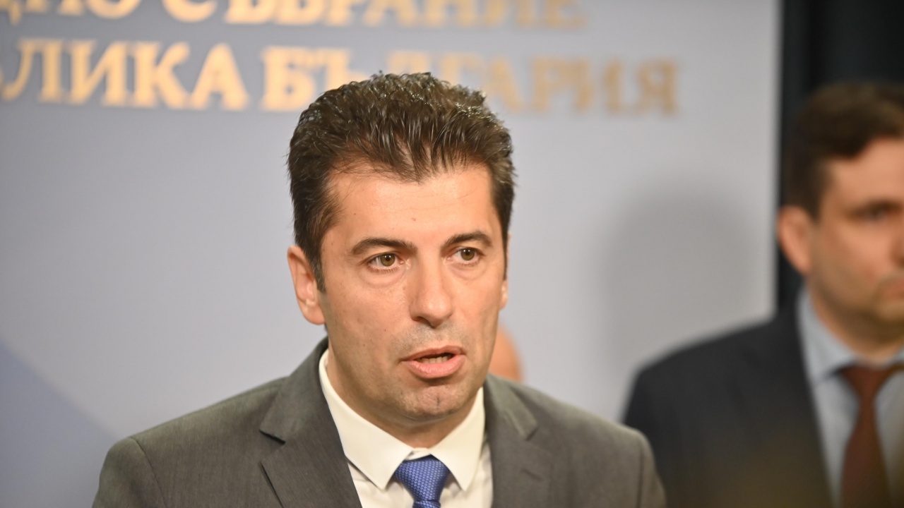 ПП-ДБ вика Калин Стоянов в НС, за да обясни как Брендо е влязъл в България