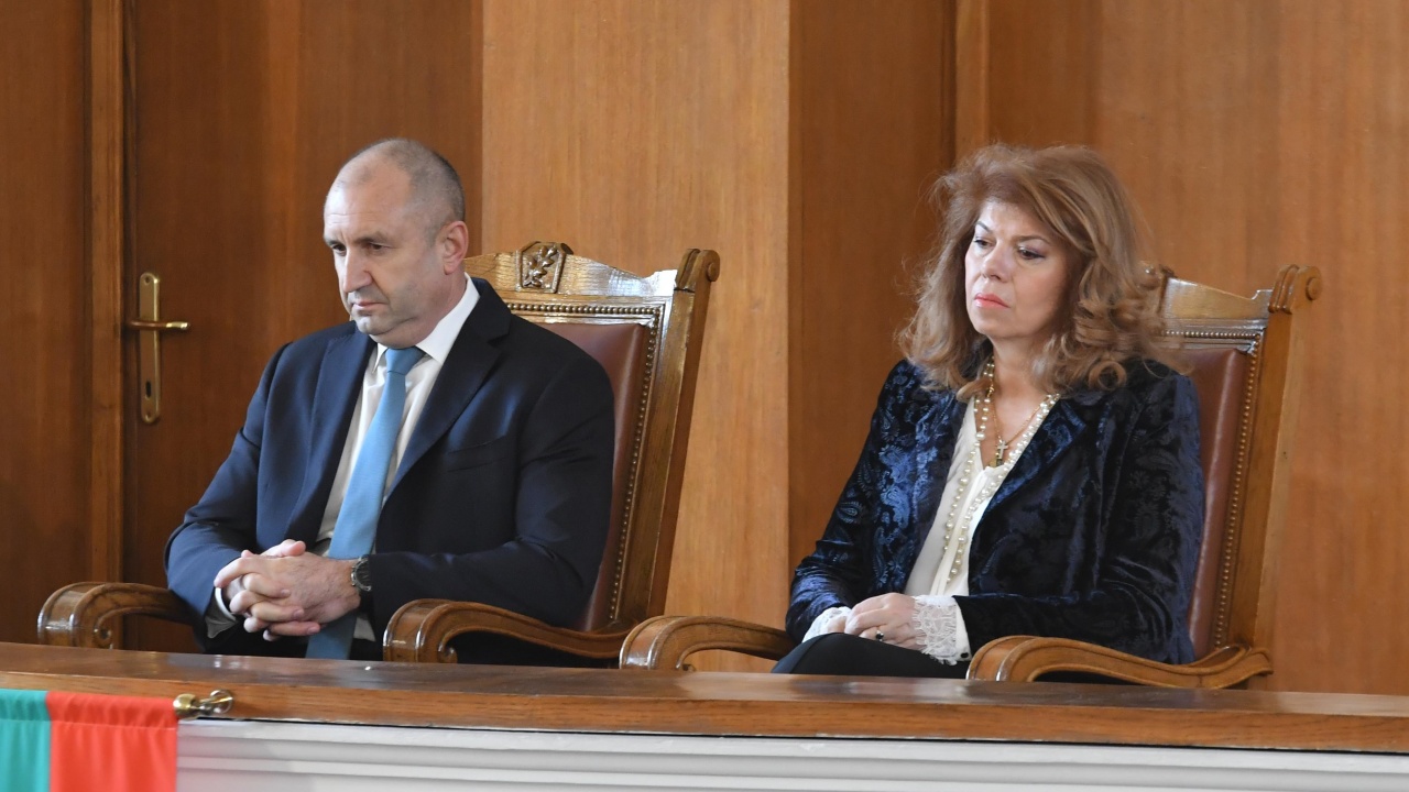 Президентът Радев и вицепрезидентът Йотова откриват Международен форум за кирилицата