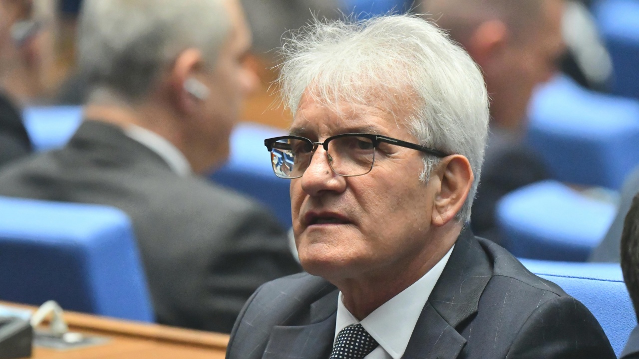 ДПС-Пловдив сне доверието си от Рамадан Аталай, искат оставката му от парламента