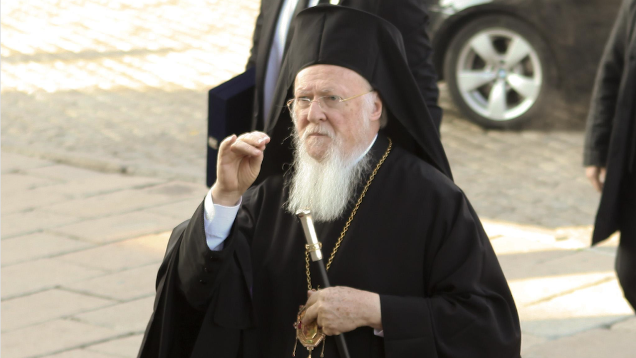 Вселенският патриарх Вартоломей пристигна у нас за избора на нов български патриарх