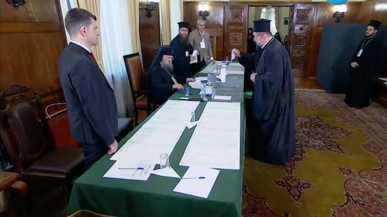 Започна гласуването за избор на нов патриарх