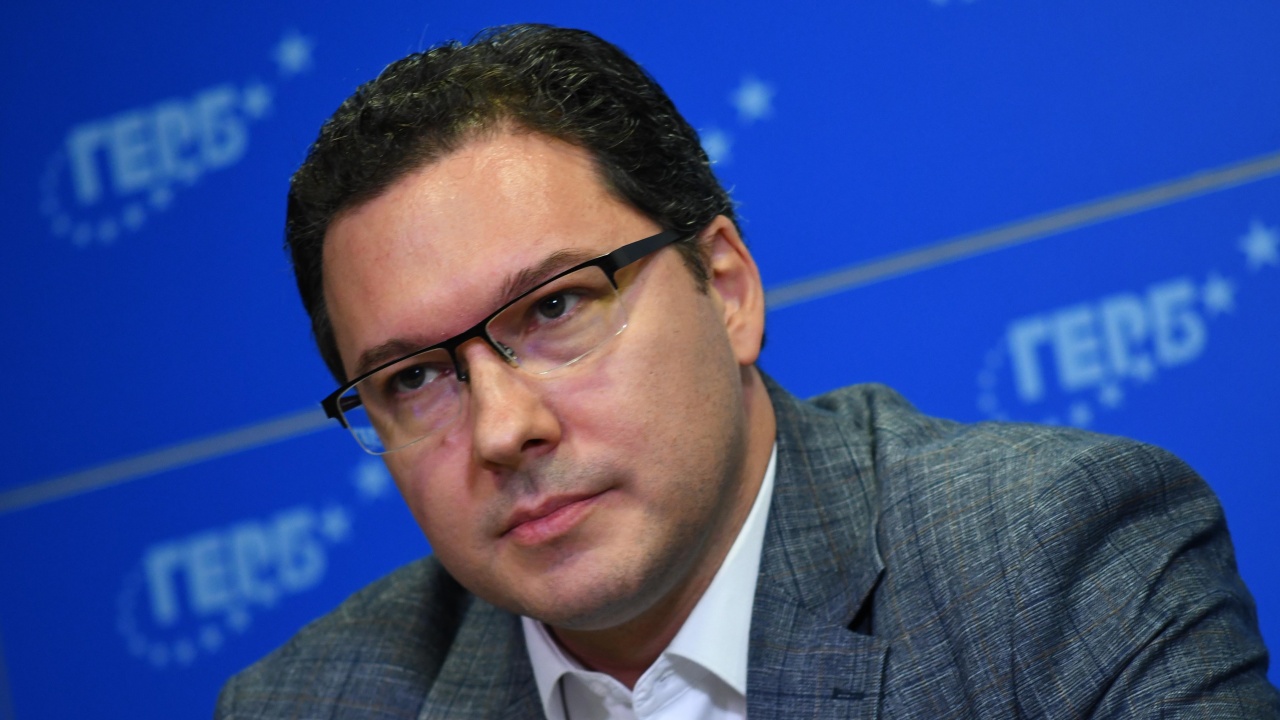 Кой е Даниел Митов, кандидатът за министър на външните работи в проектокабинета на ГЕРБ-СДС