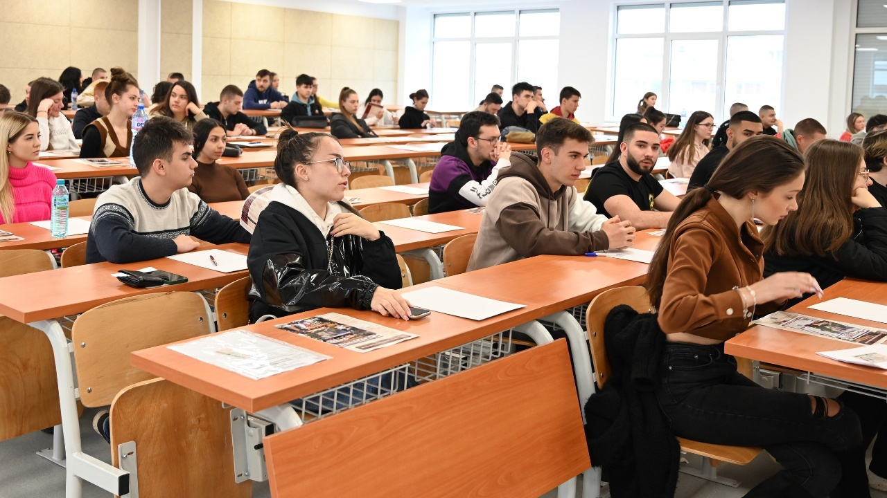 Над 7000 са желаещите кандидат-студенти за прием в УНСС