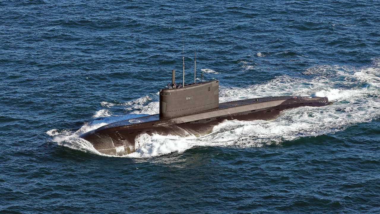 Руски подводници си спретнаха дуел в „езерото на НАТО”