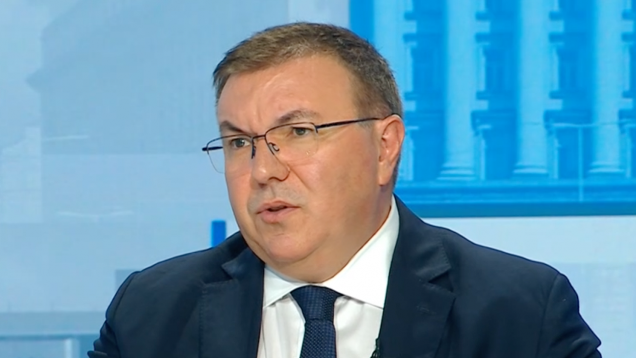 Проф. Ангелов обвини ПП-ДБ за провала на първия мандат и заговори за смяна на избирателната система