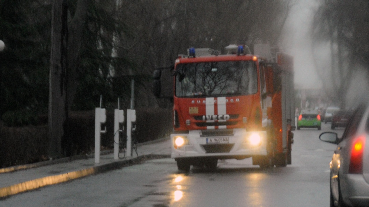 Пожар избухна в поликлиника във Варна