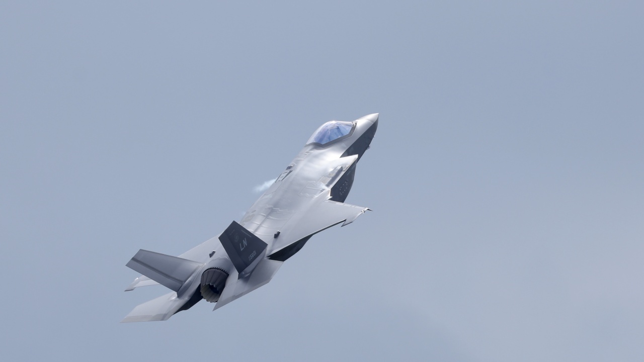 Гърция подписа споразумение за закупуване на 20 самолета F-35