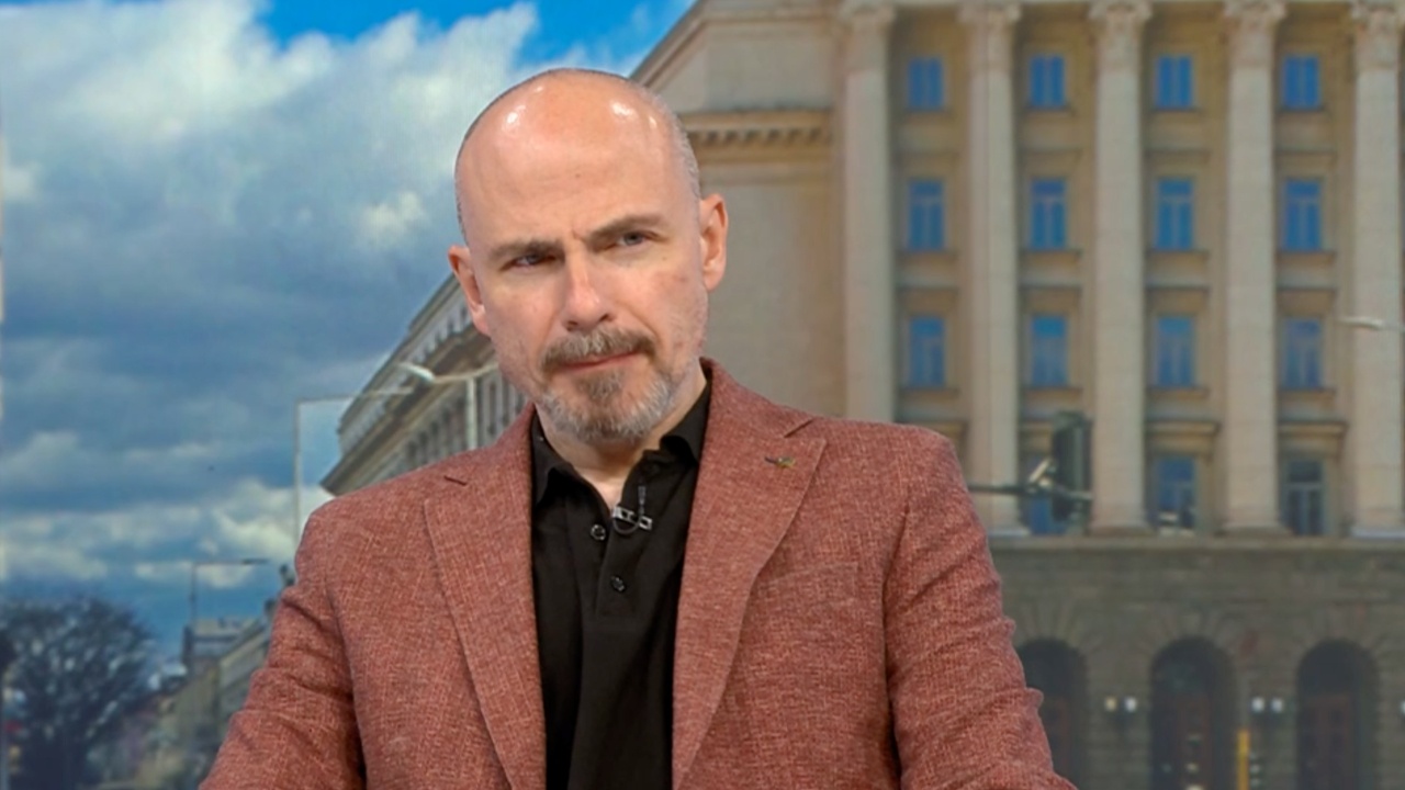Петър Чолаков, политолог: Конституционният съд торпилира съдебната реформа