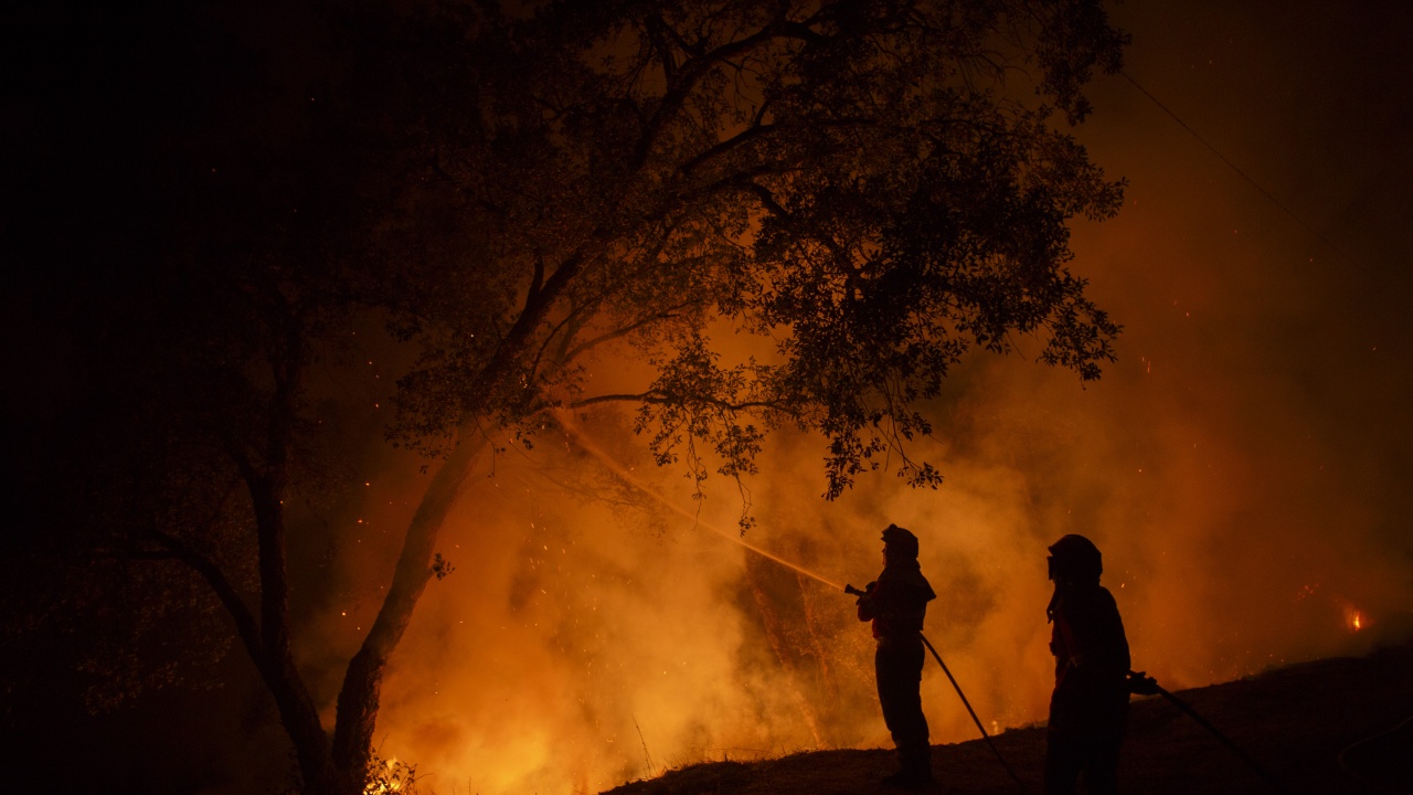 Големи горски пожари обхванаха Източна Испания