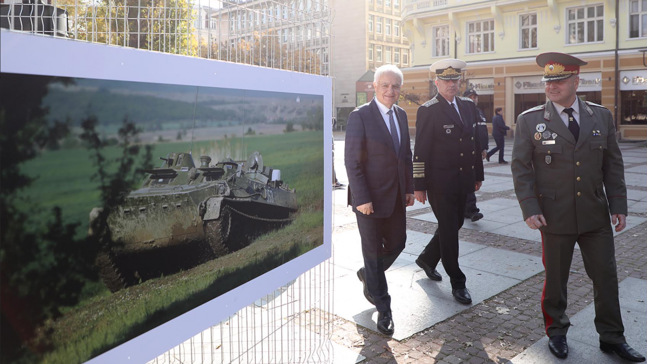 Министър Запрянов към военните от Сухопътните войски: Заслужавате вашият труд да бъде оценен по достойнство