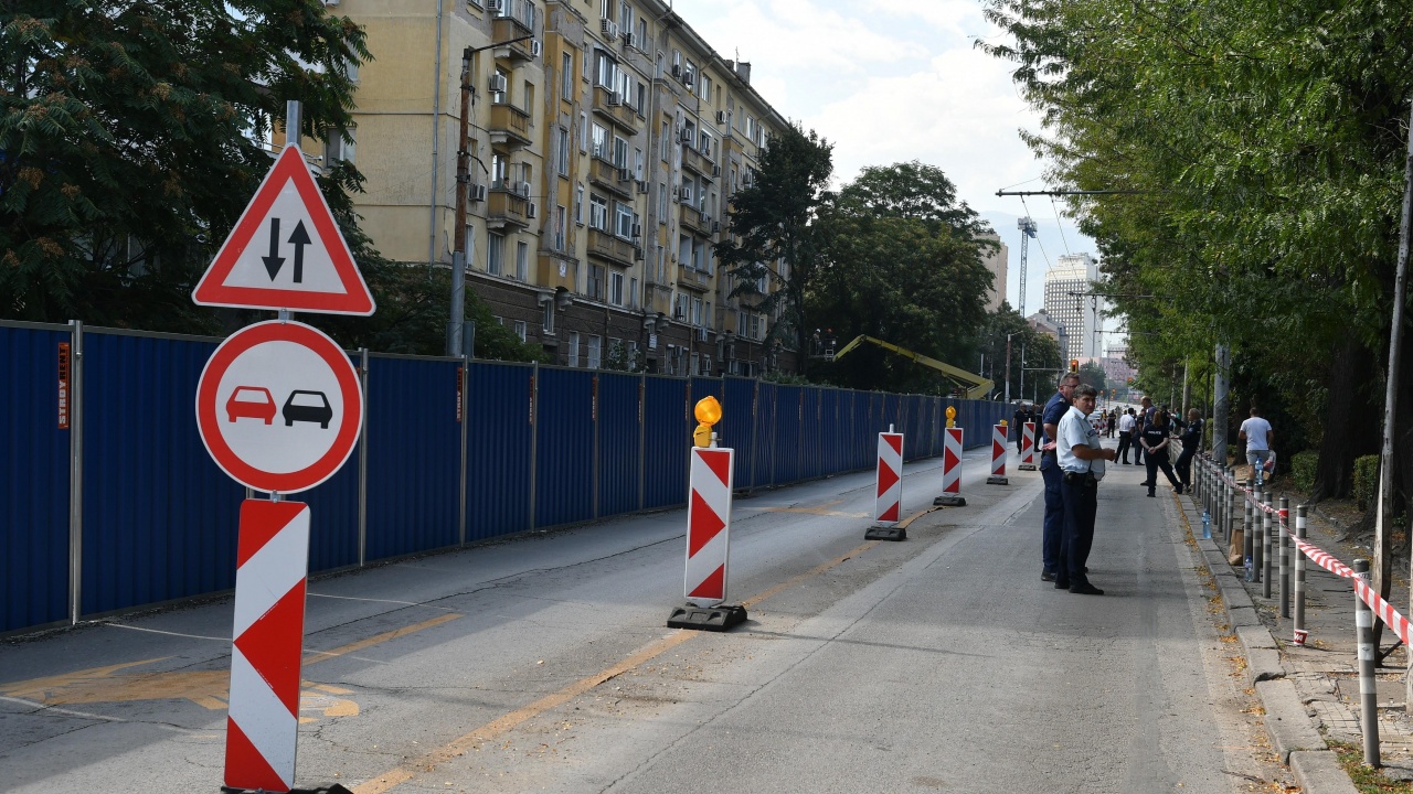 Променят движението в София заради ремонта на ул. "Опълченска"