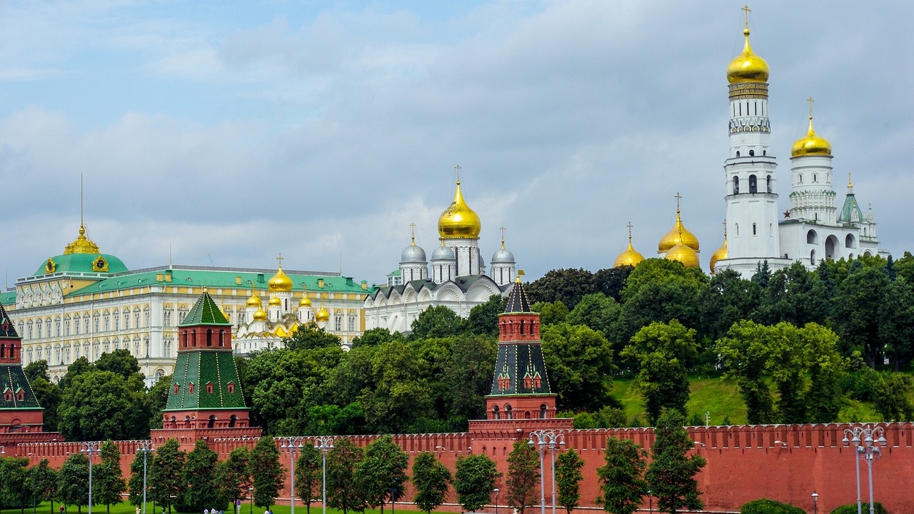 Промяната на ядрената доктрина на Русия е само риторика, заяви френският външен министър