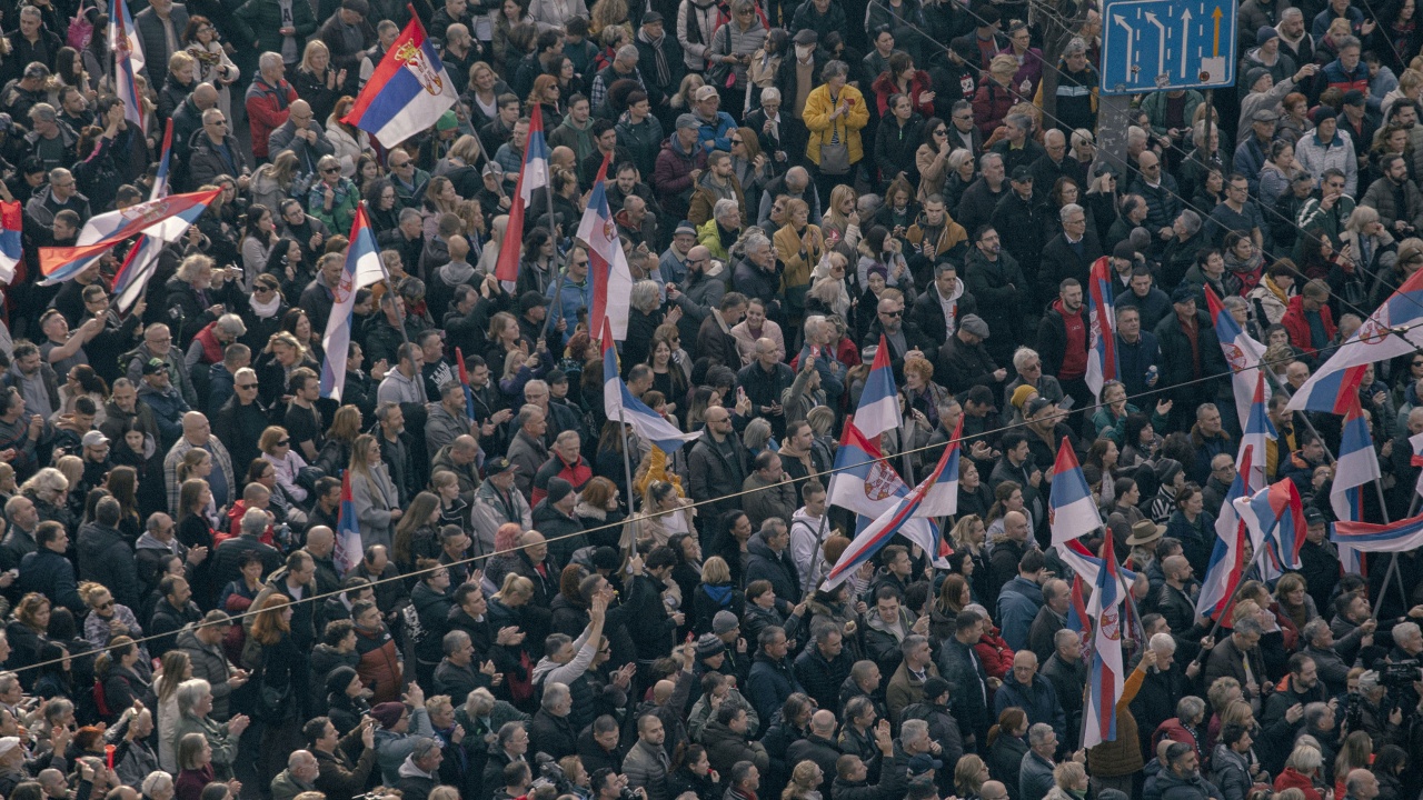 Хиляди се събраха в Белград на протест срещу Александър Вучич