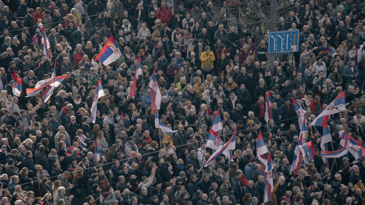 На националния празник на Сърбия: Протести и контрапротести, недоволството не стихва