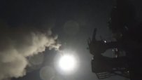Наказателна акция: САЩ засипаха с ракети сирийска база