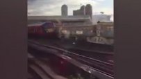 Влакове се удариха в Лондон. 3-ма пострадаха