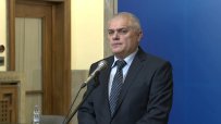 Валентин Радев се похвали: Към 8 август сме назначили 934 нови полицаи
