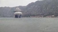 Вятър си игра с американски мегакораб край Черна гора