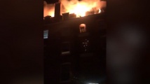 Жилищен блок пламна в Лондон. 50-на души са евакуирани посред нощ