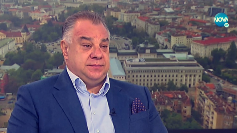 Д-р Ненков се обяви за задължителна ваксинация срещу COVID-19