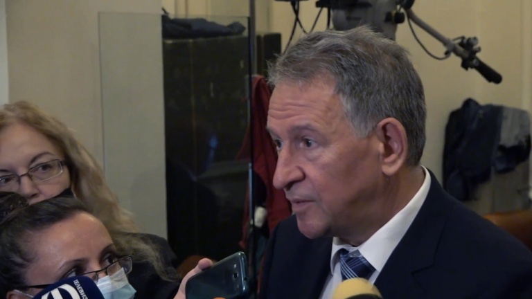 Кацаров: Ако спазваме стриктно новите мерки, до 2-3 седмици може да ги отменим