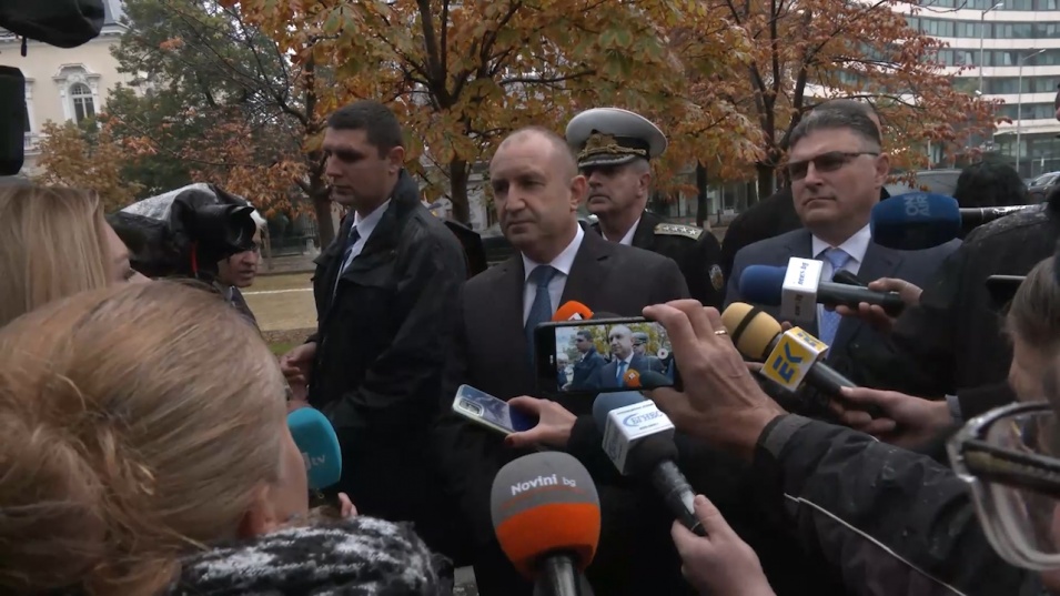 Радев очаква коректна предизборна кампания без компромати